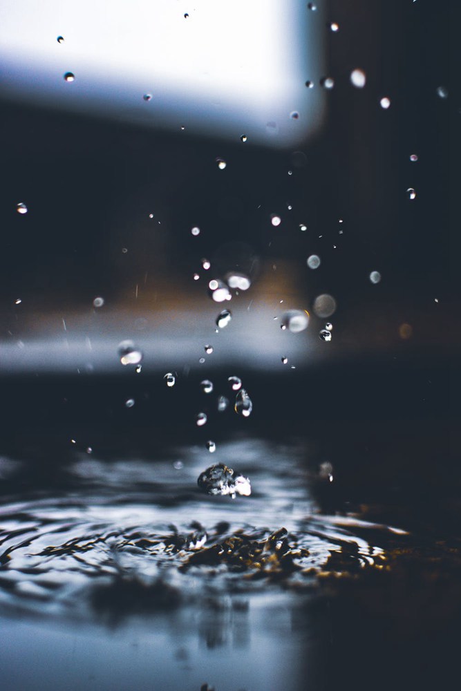 下雨圖 【下雨圖】20張有情感的下雨圖片下載,雨滴感覺很美